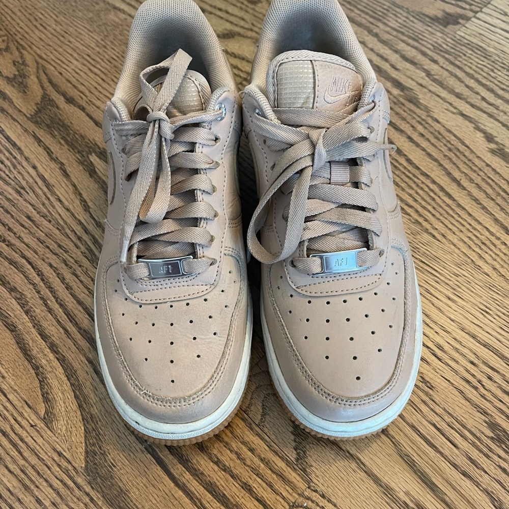 Women's Nike Air Force 1 Sage XX Low Casual Shoes